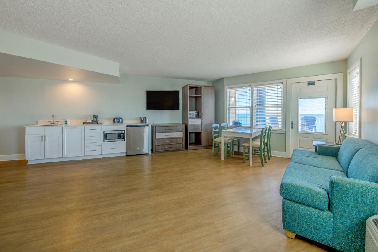 Suite with Sea View at Commander Hotel & Suites