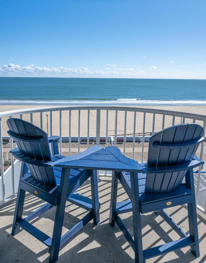 Suite with Sea View at Commander Hotel & Suites