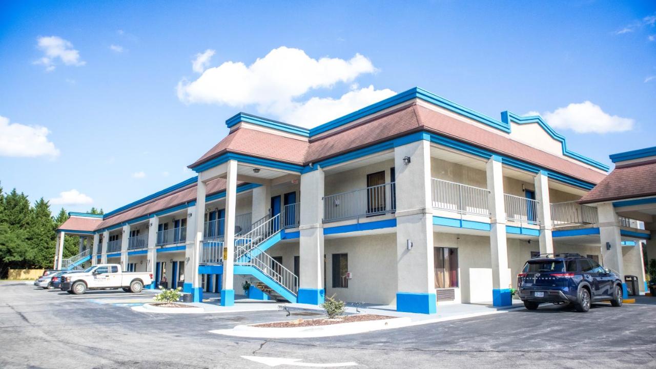 | Executive Inn Yanceyville