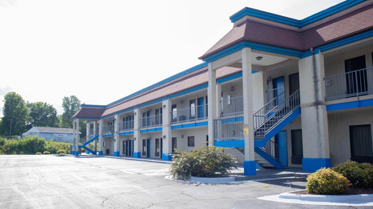 | Executive Inn Yanceyville