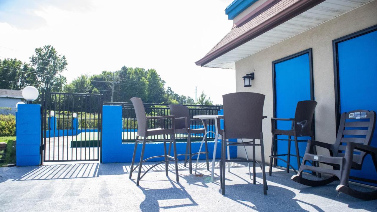 | Executive Inn Yanceyville