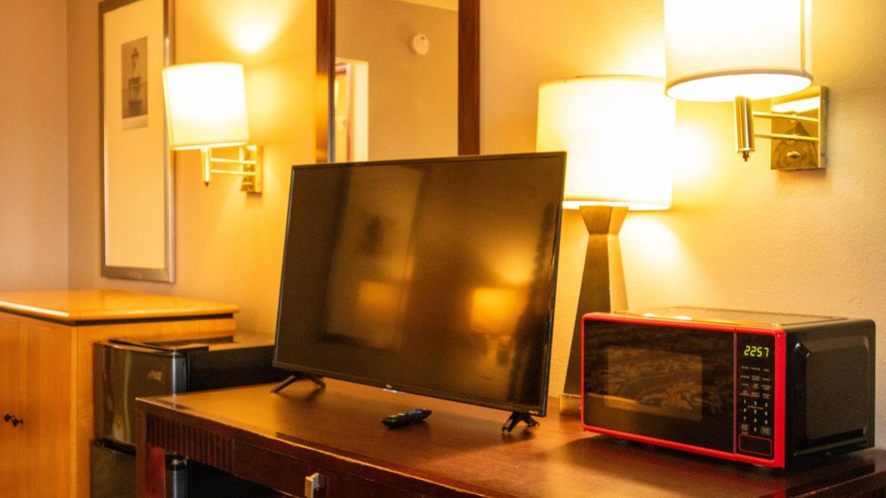 | Executive Inn Yanceyville