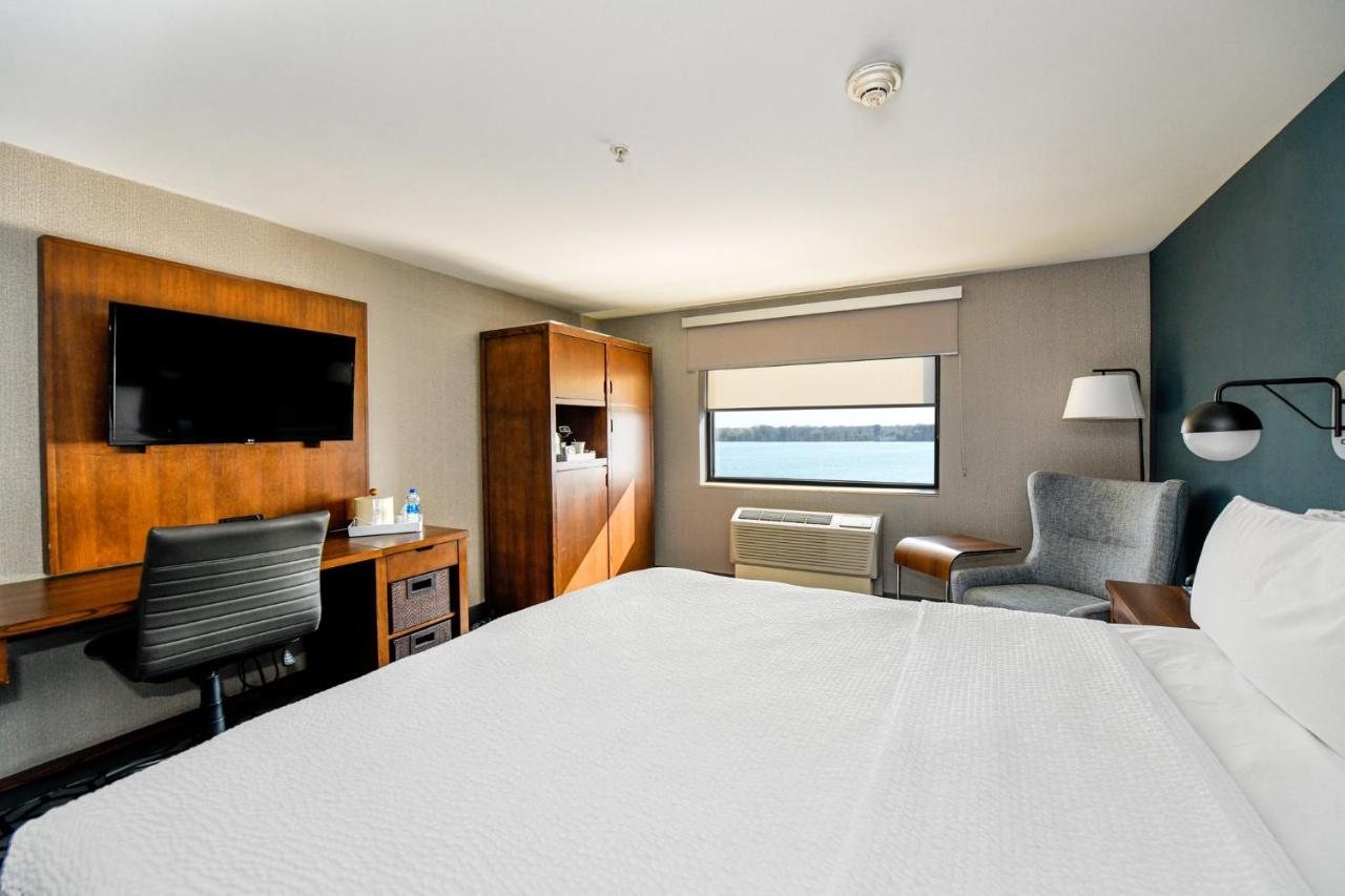 | Niagara Riverside Resort, BW Premier Collection