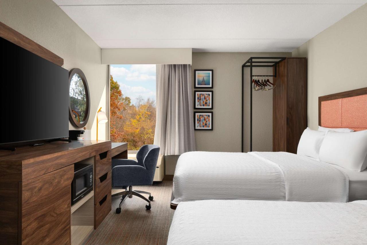 Double Room - Non-Smoking at Hampton Inn Norfolk/Virginia Beach