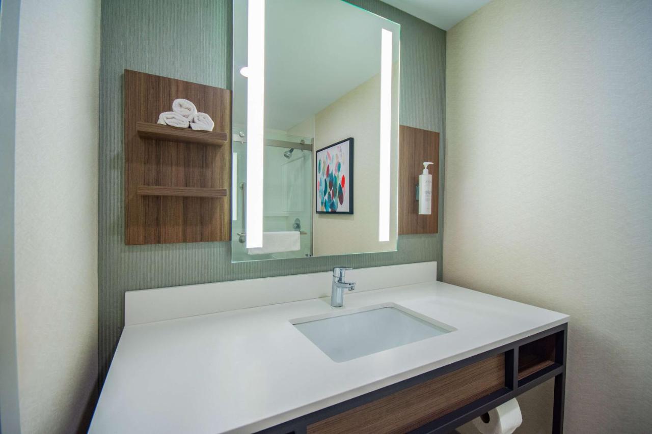 King Room - Non-Smoking at Hilton Garden Inn Danbury