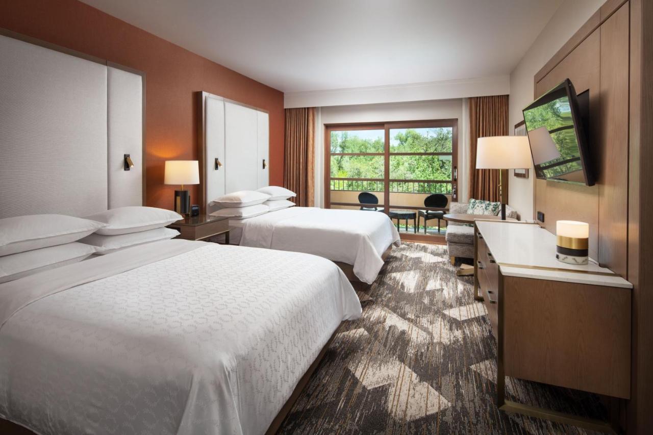 | Sheraton Redding Hotel at the Sundial Bridge