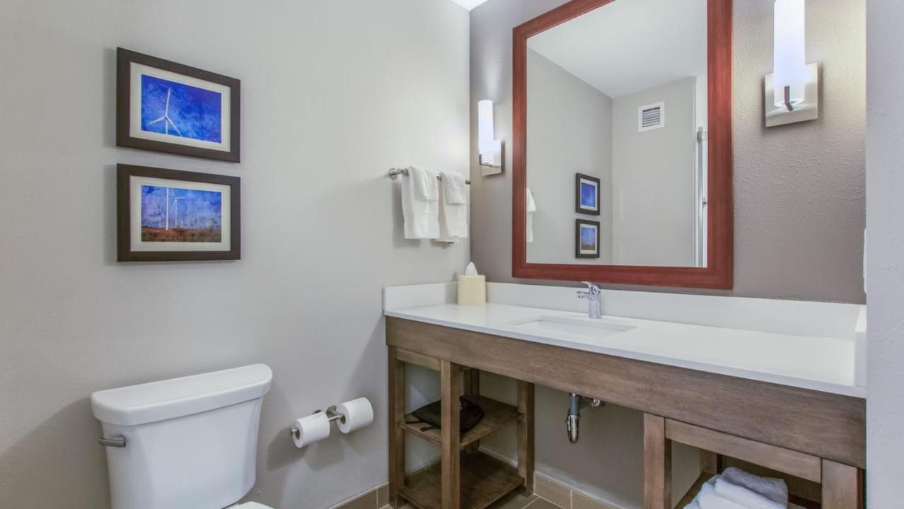 King Room - Accessible/Non-Smoking at Comfort Inn