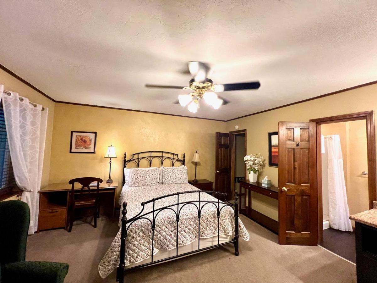 | The Mount Vernon Inn