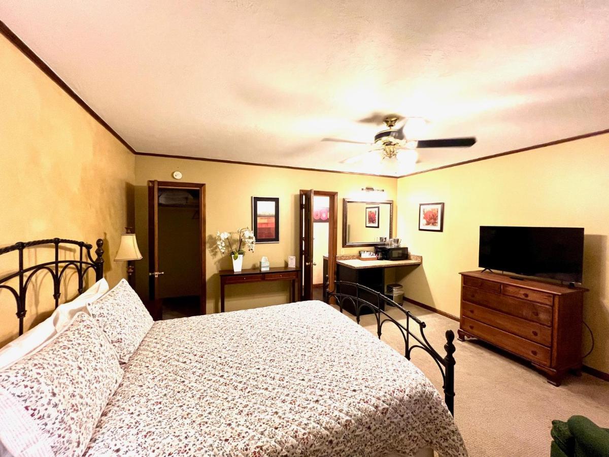 | The Mount Vernon Inn