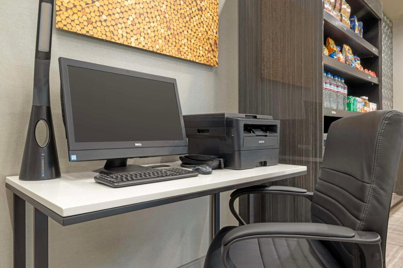  | Best Western Plus Temecula Wine Country Hotel &Suites