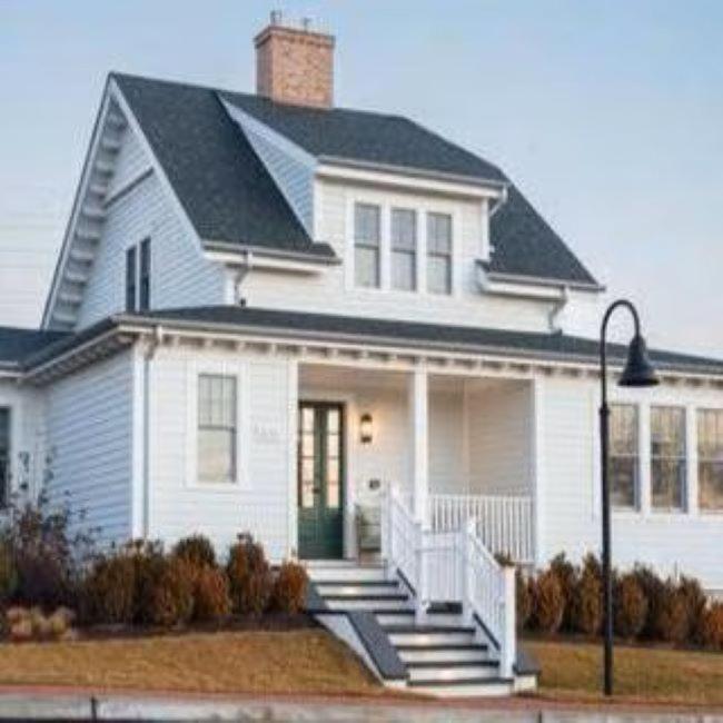 | Canoe Place Inn & Cottages