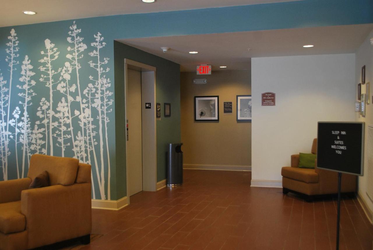 | Sleep Inn & Suites Clintwood