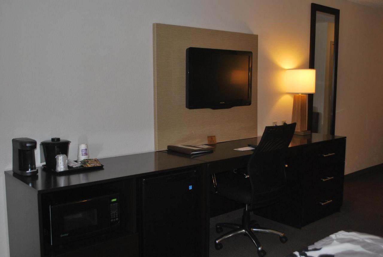 | Sleep Inn & Suites Clintwood