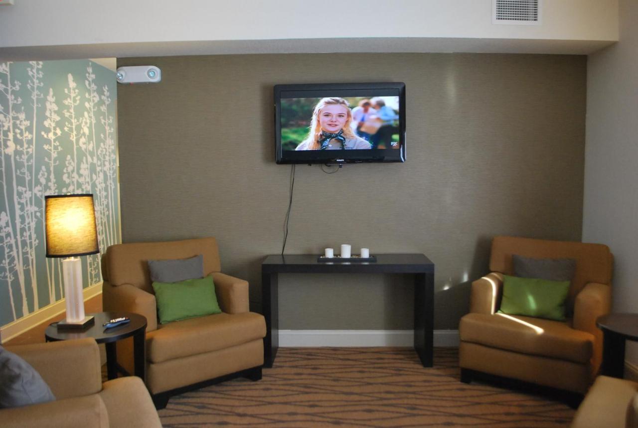 | Sleep Inn & Suites Clintwood
