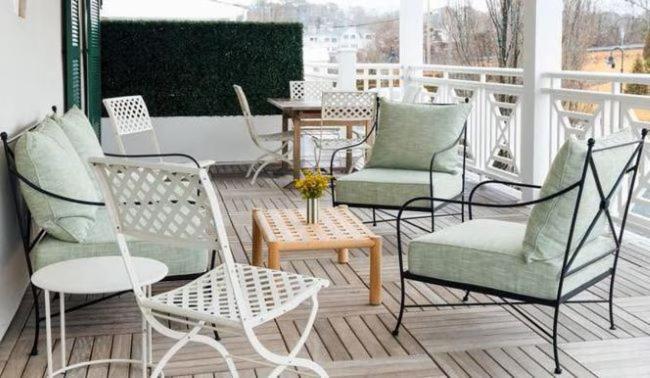 | Canoe Place Inn & Cottages