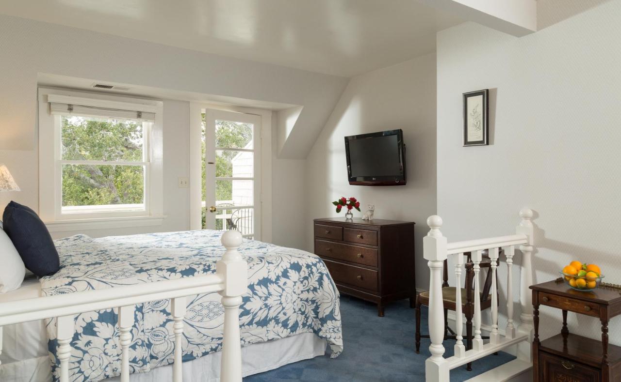 | Cheshire Cat Inn & Cottages