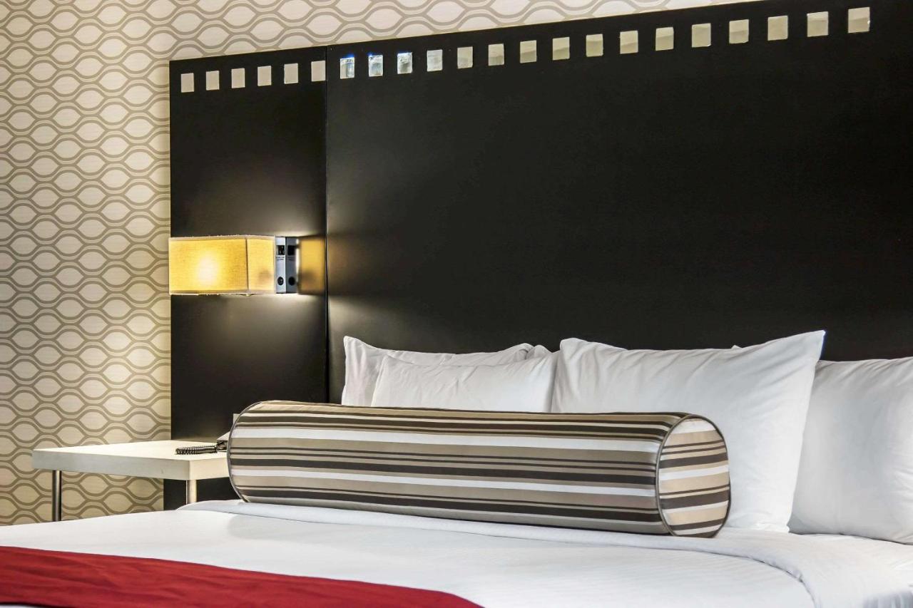 Standard Room, 1 King Bed, Non Smoking at Tilt Hotel Universal/Hollywood, Ascend Hotel Collection