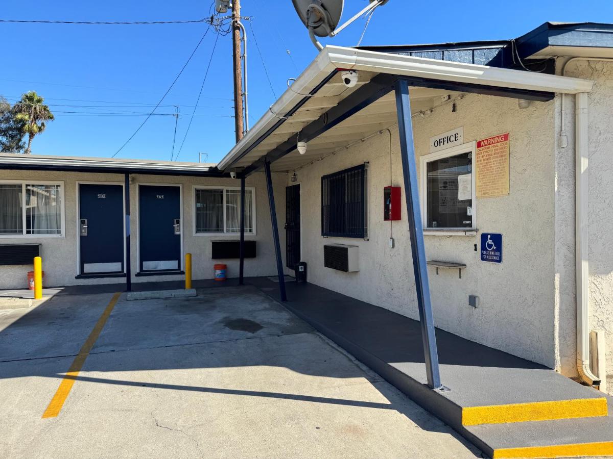  | Hiland Motel