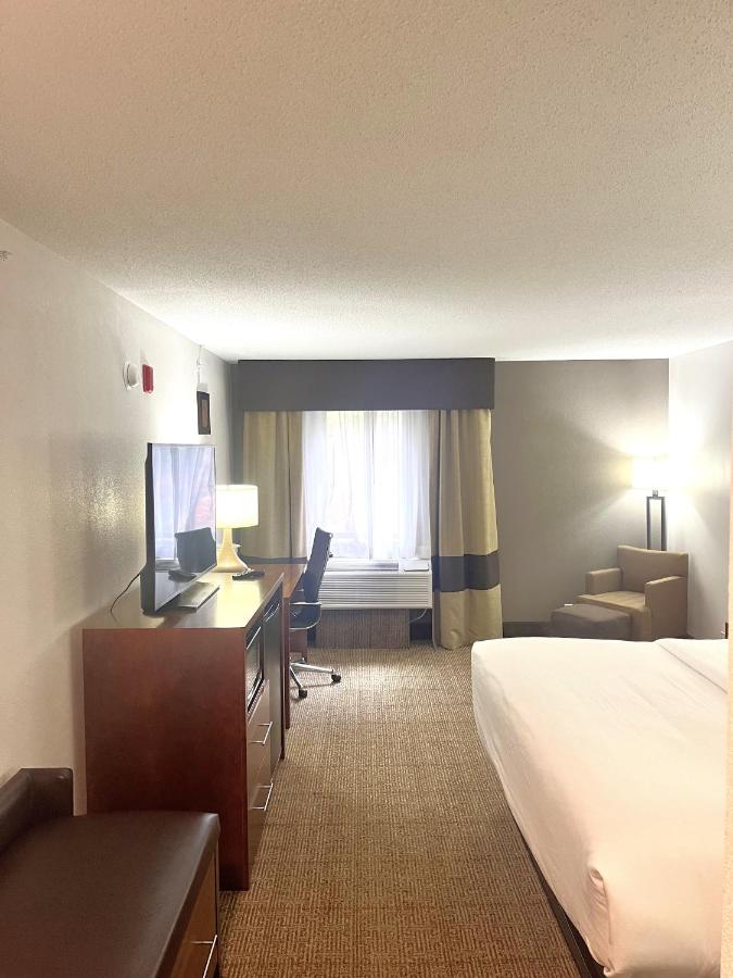 King Suite - Accessible/Non-Smoking at Comfort Inn & Suites Jackson