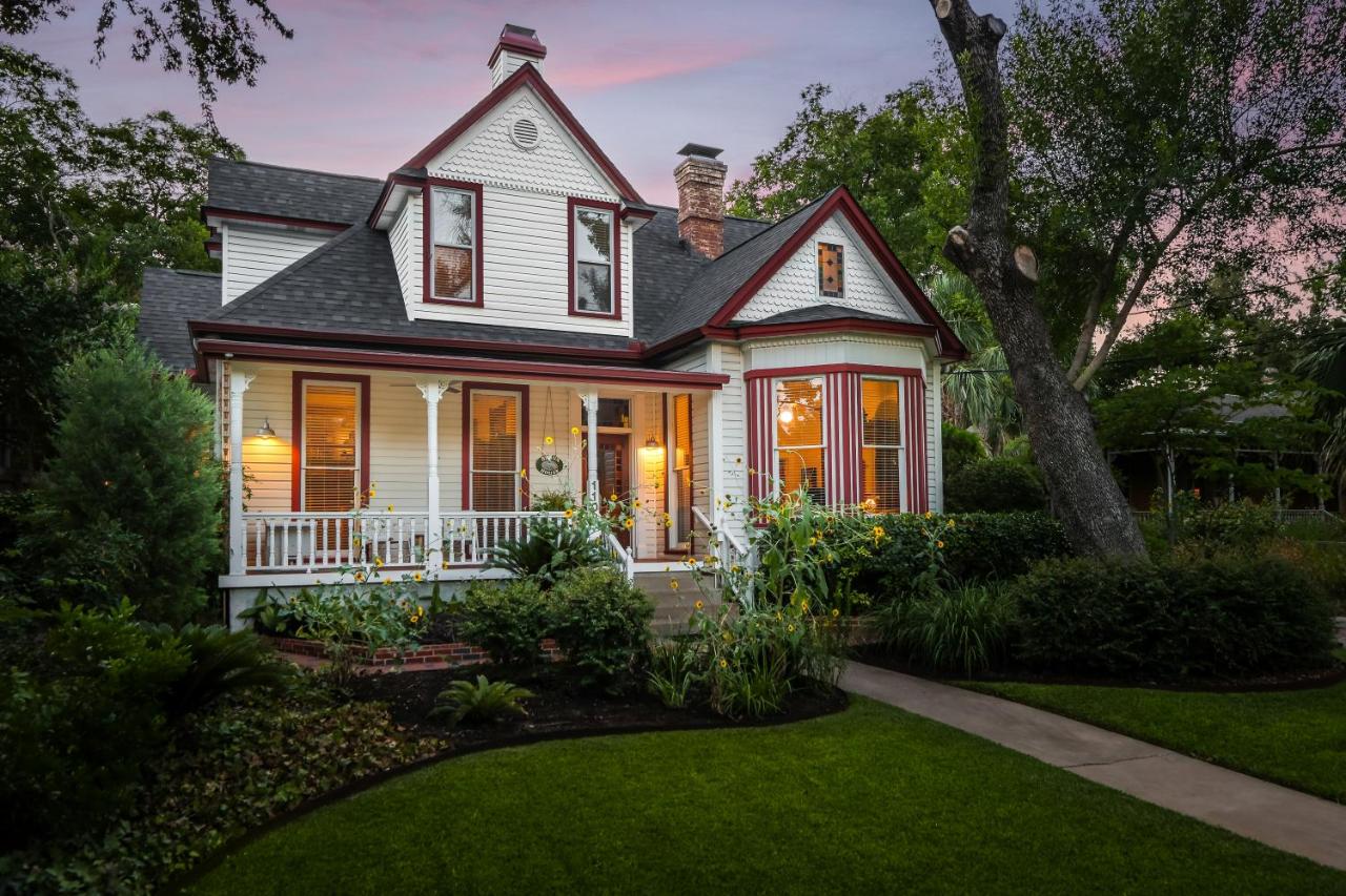 | Brava House B&B
