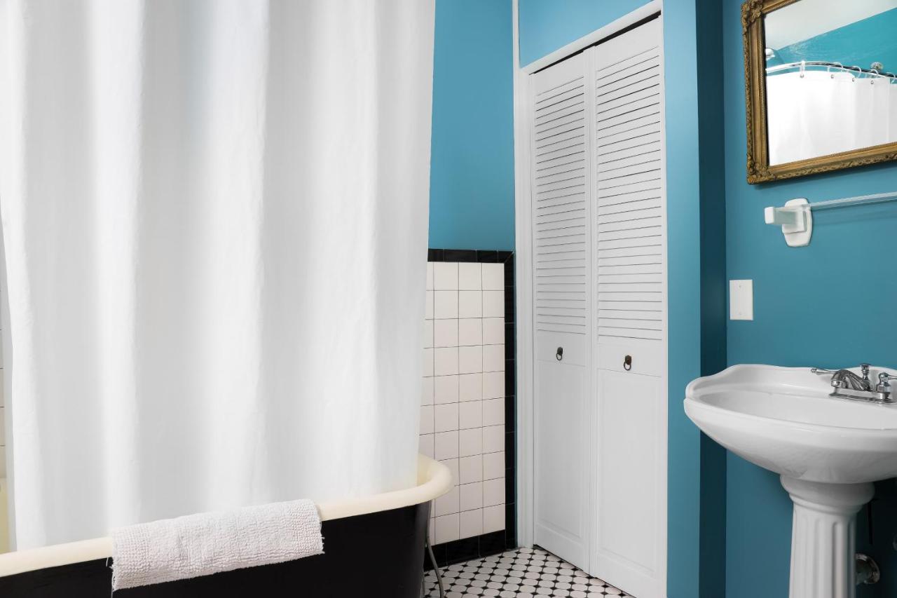 | Brava House B&B