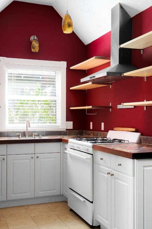| Brava House B&B
