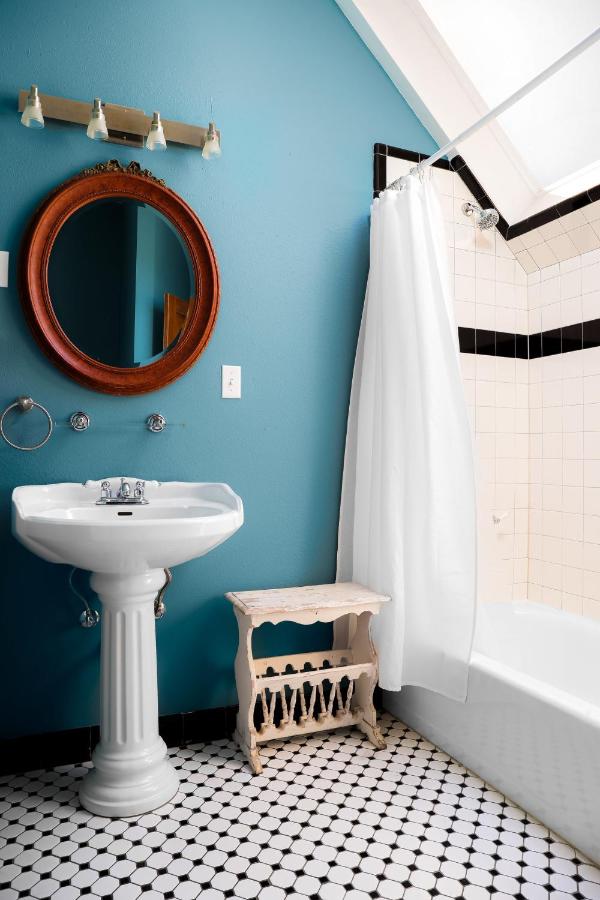 | Brava House B&B