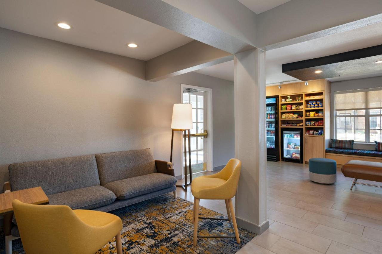 | TownePlace Suites by Marriott College Station