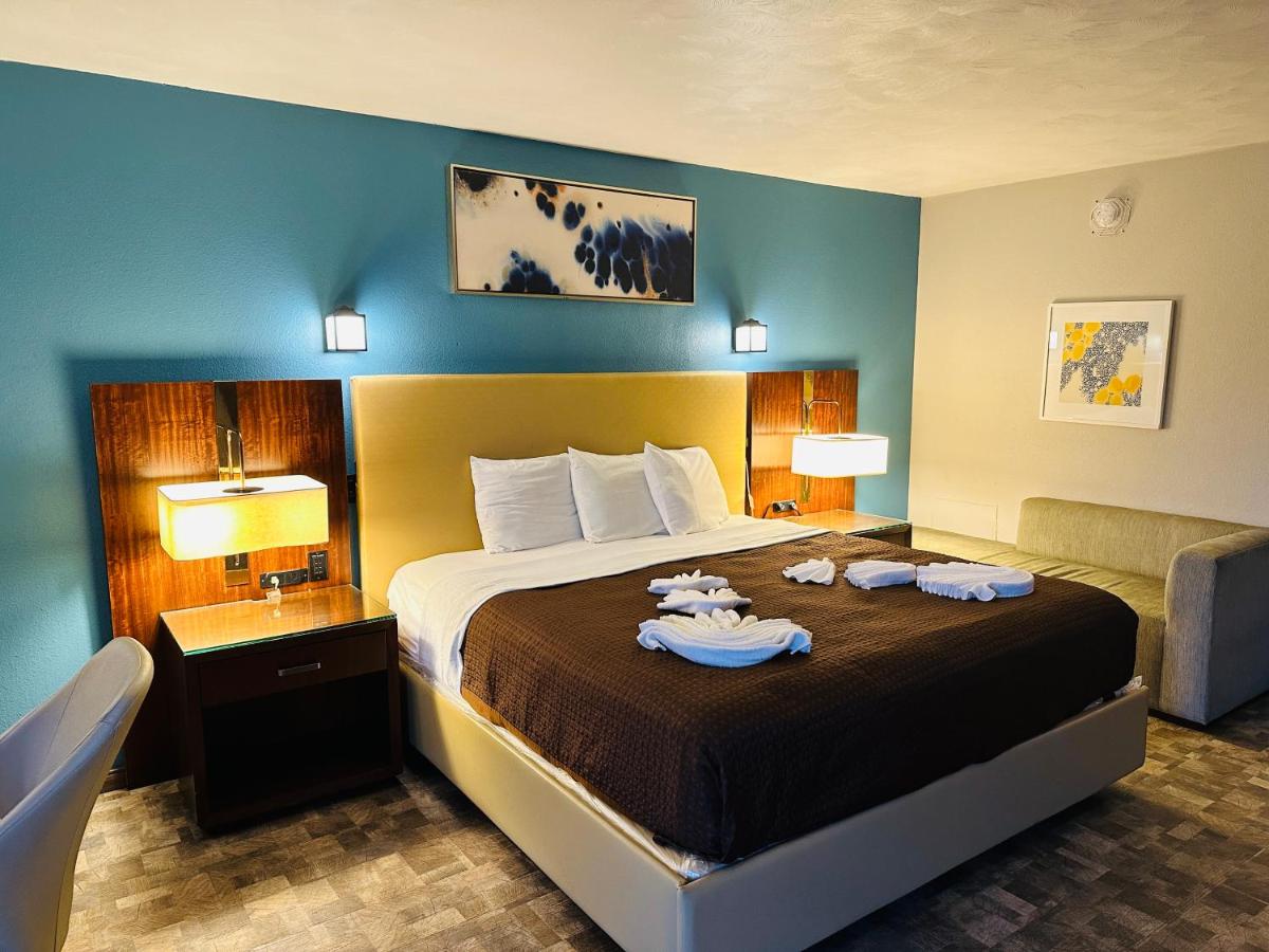 | The Boston Inn
