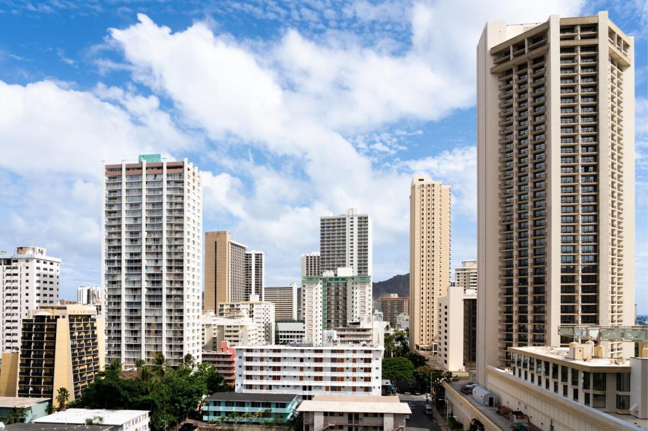 Kaiulani Room Double, Guest room, 2 Double, Kaiulani Wing at Sheraton Princess Kaiulani Waikiki Beach
