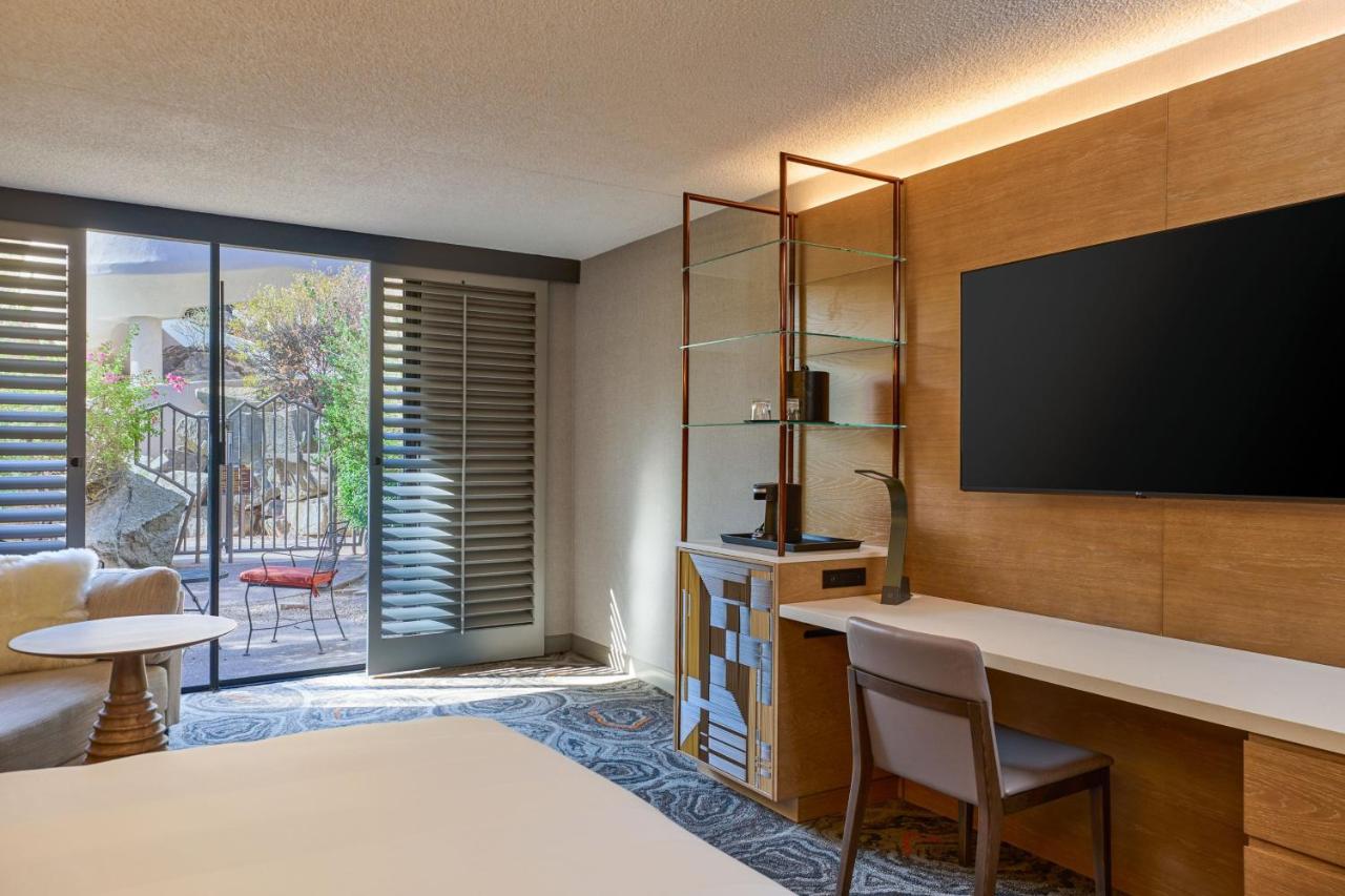 | Phoenix Marriott Resort Tempe at The Buttes