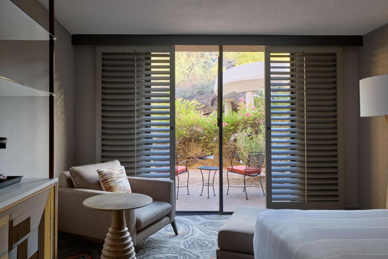 | Phoenix Marriott Resort Tempe at The Buttes