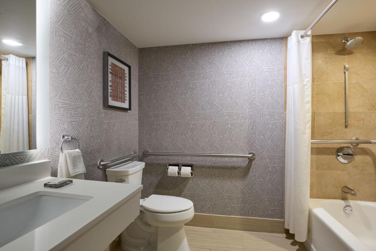 | Phoenix Marriott Resort Tempe at The Buttes