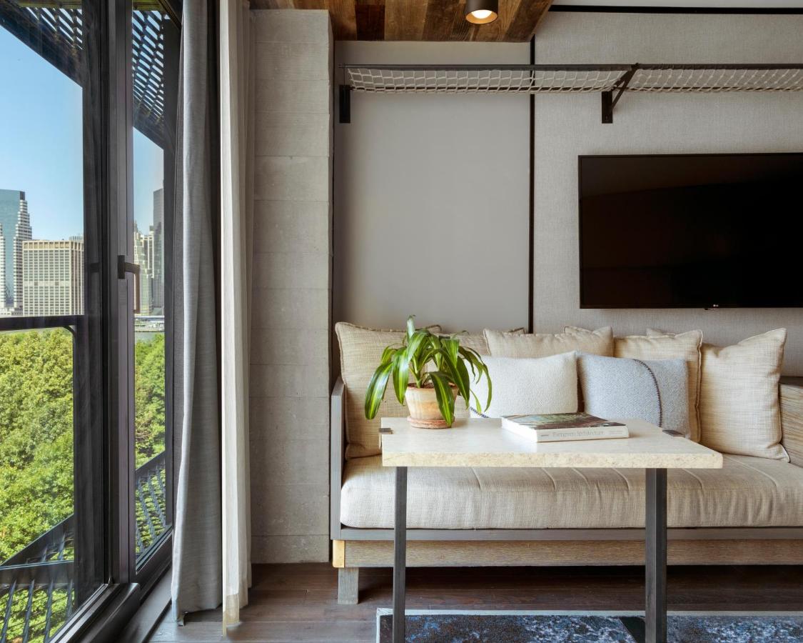 | 1 Hotel Brooklyn Bridge