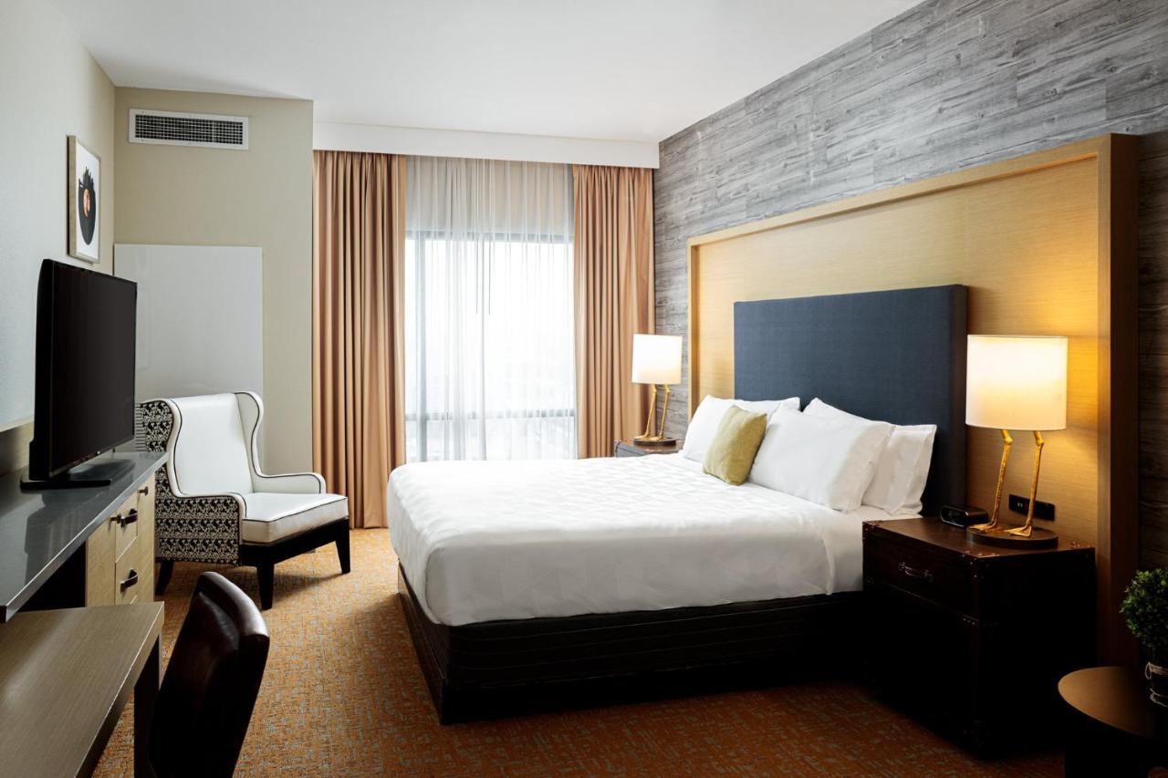 King Room - Hearing Accessible at Holiday Inn & Suites Nashville Downtown - Broadway by IHG