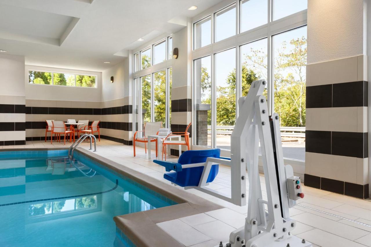 | Holiday Inn Birmingham - Hoover, an IHG Hotel