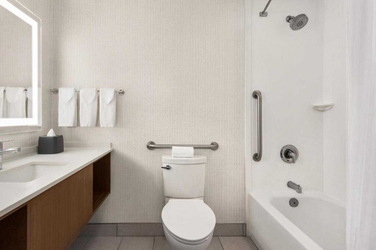 | Holiday Inn Birmingham - Hoover, an IHG Hotel