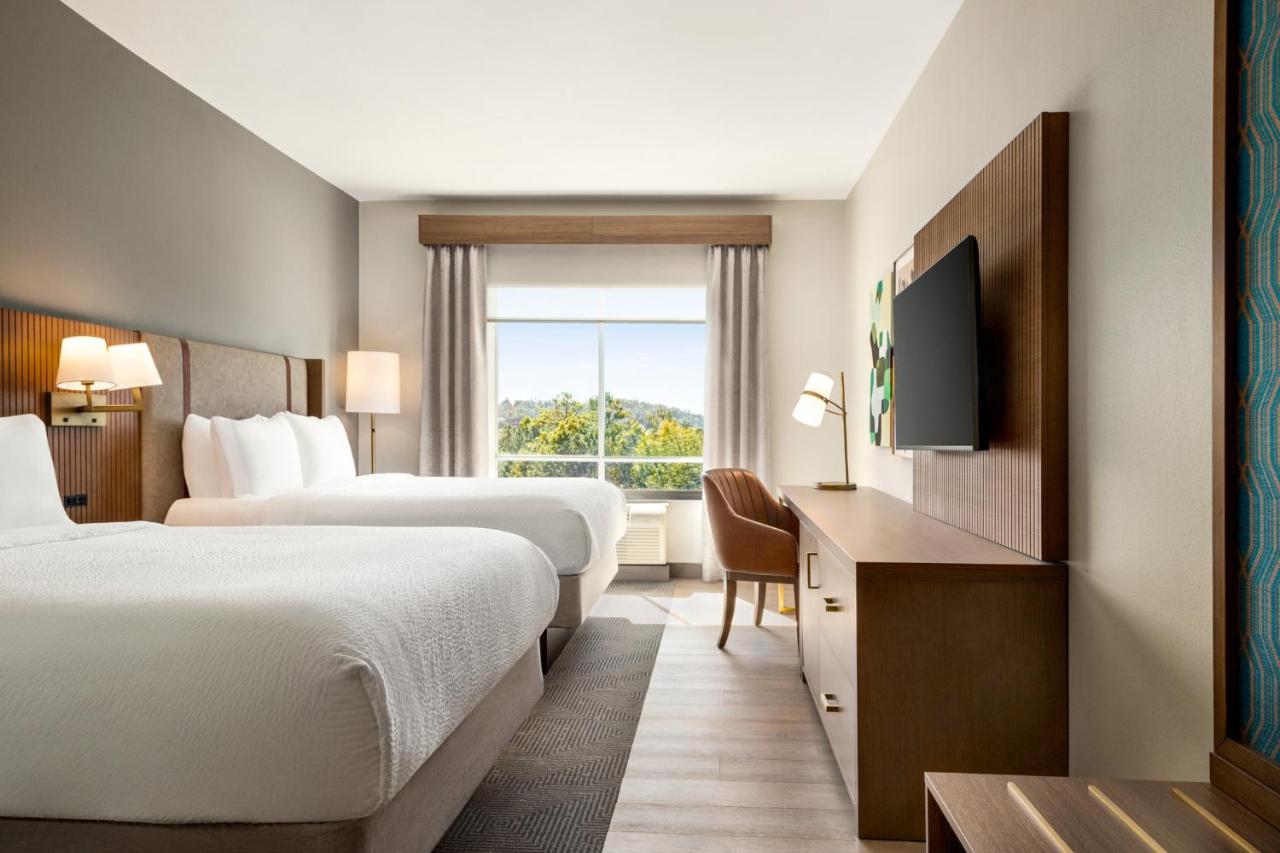 | Holiday Inn Birmingham - Hoover, an IHG Hotel