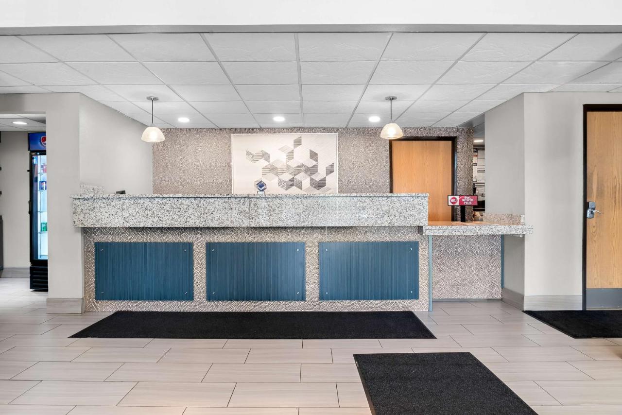 | Best Western Plus Flint Airport Inn & Suites