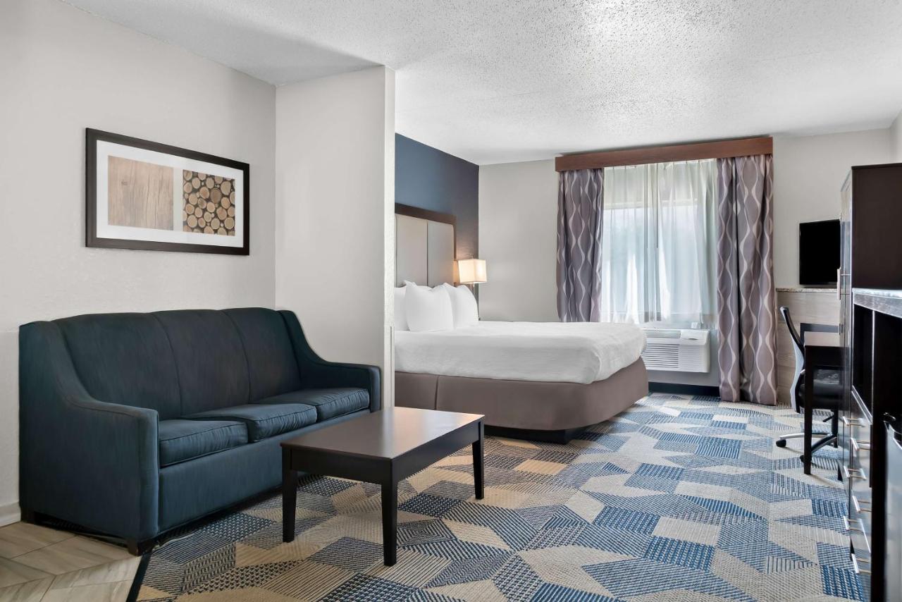 | Best Western Plus Flint Airport Inn & Suites