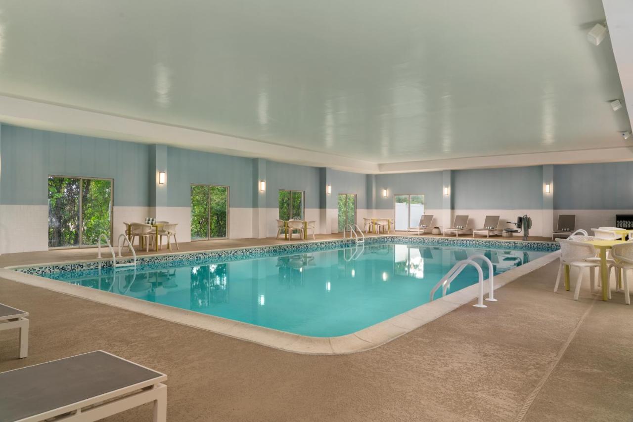 | Hilton Garden Inn Boston-Burlington