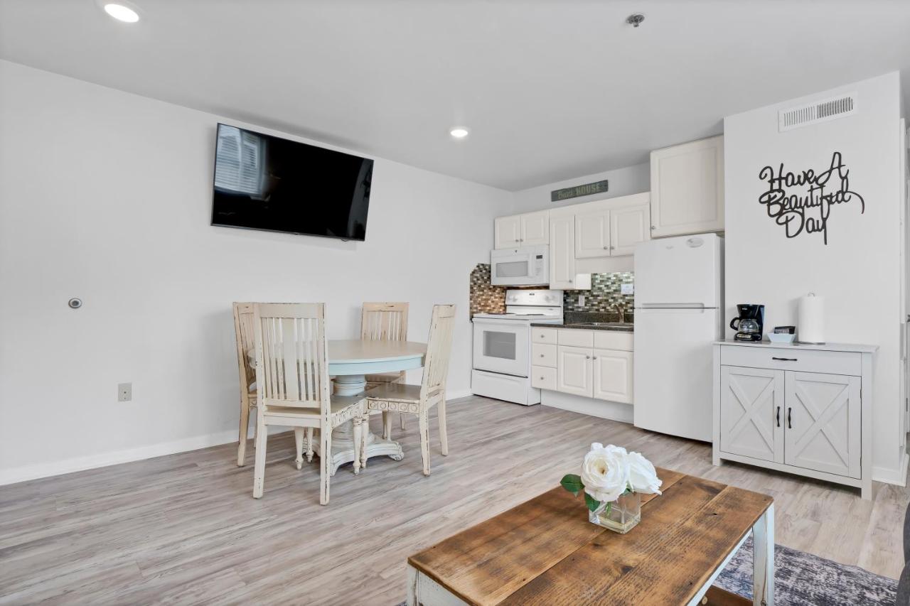 | Sandpeddler Inn and Suites