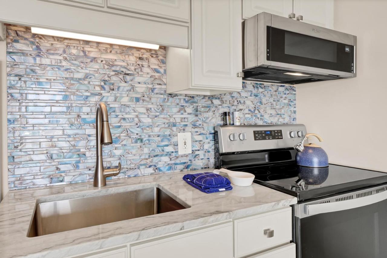 | Sandpeddler Inn and Suites