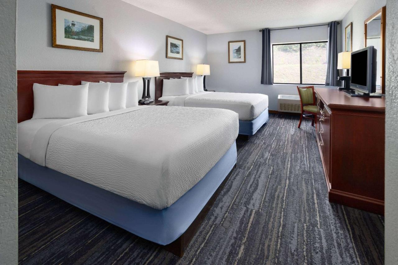 Queen Room with Two Queen Beds - Non-Smoking at Days Inn by Wyndham Iron Mountain