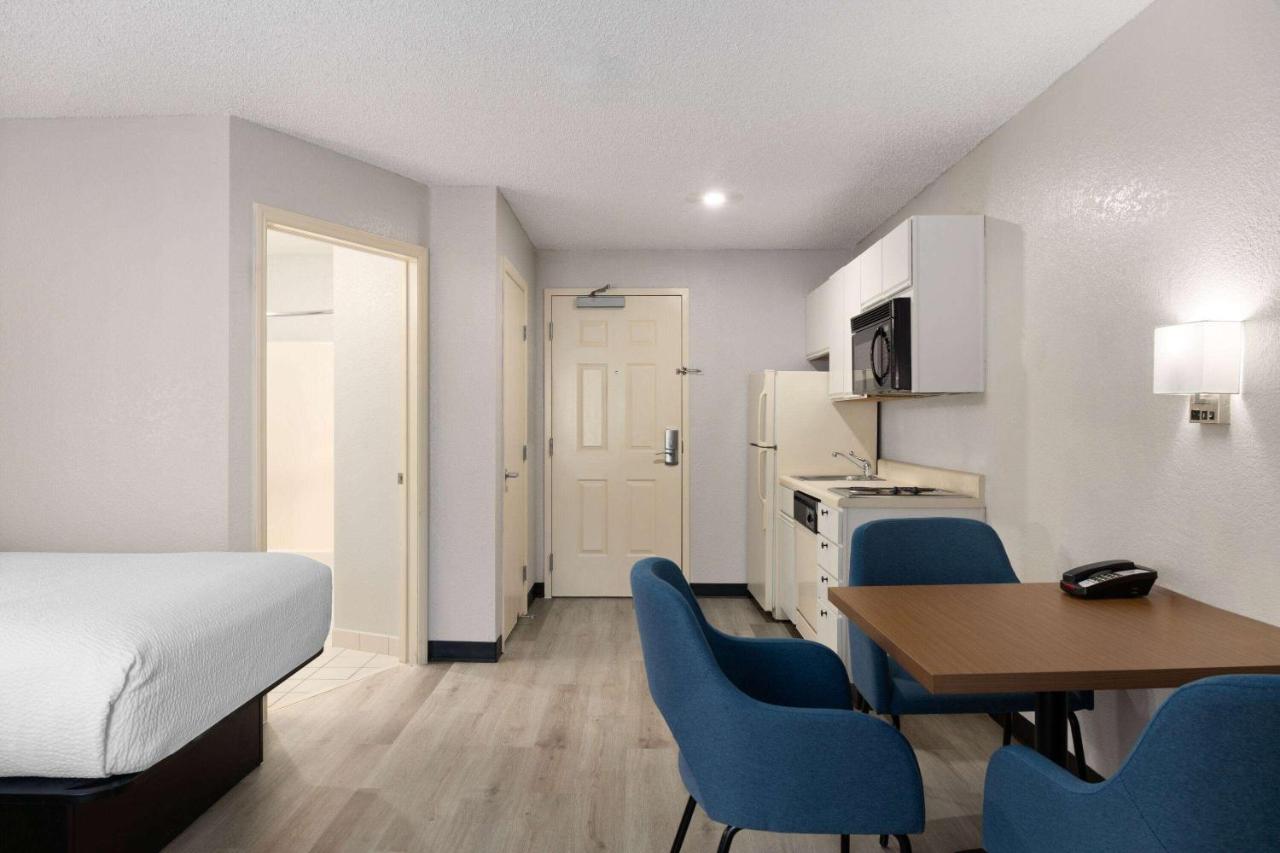 Deluxe Double Studio with Two Double Beds - Non-Smoking at Days Inn & Suites by Wyndham Green Bay WI.