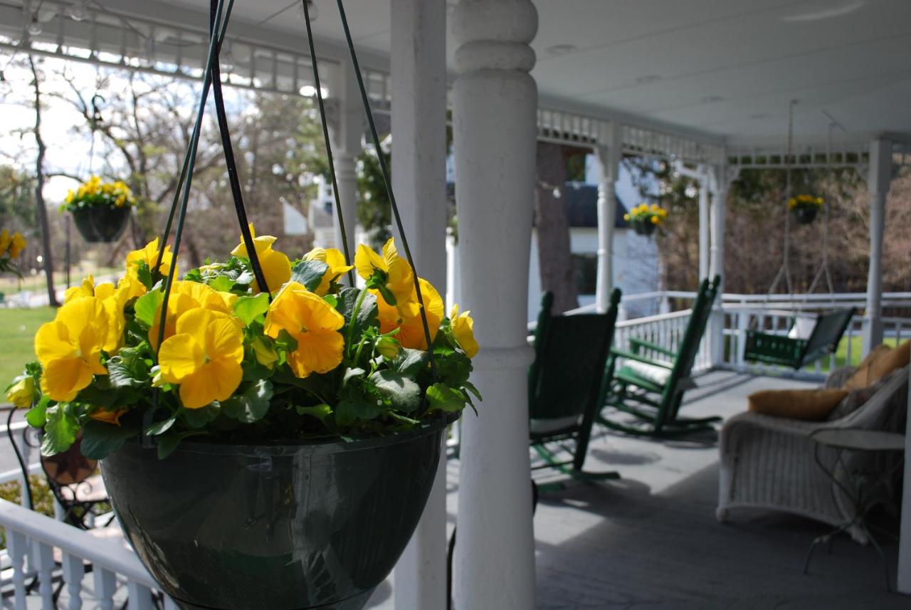 | Anne's Washington Inn