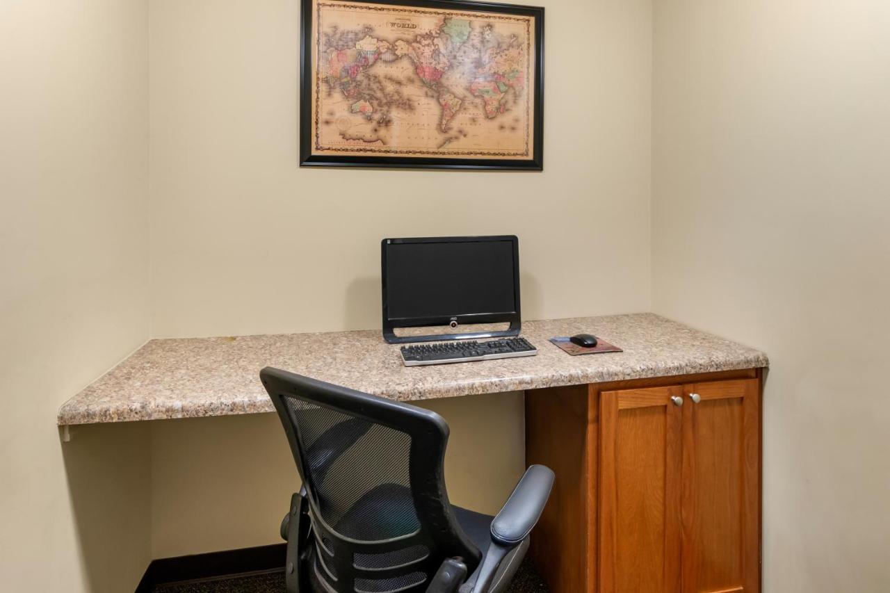 | Savannah Suites Pleasanton