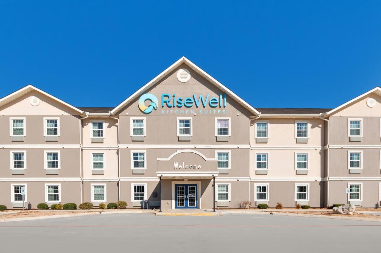 | Savannah Suites Pleasanton