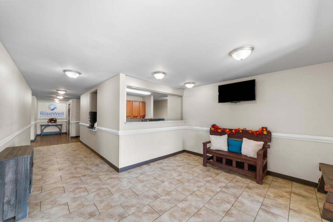 | Savannah Suites Pleasanton