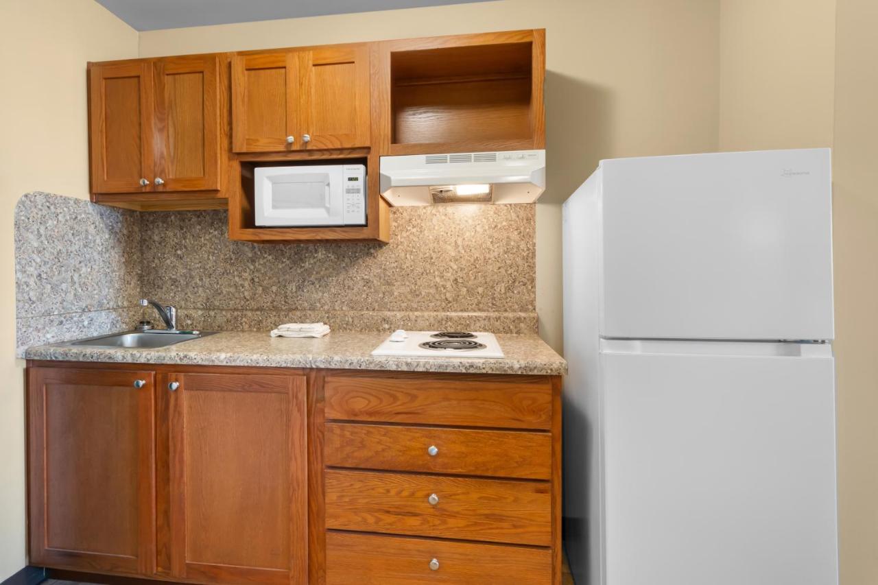 | Savannah Suites Pleasanton